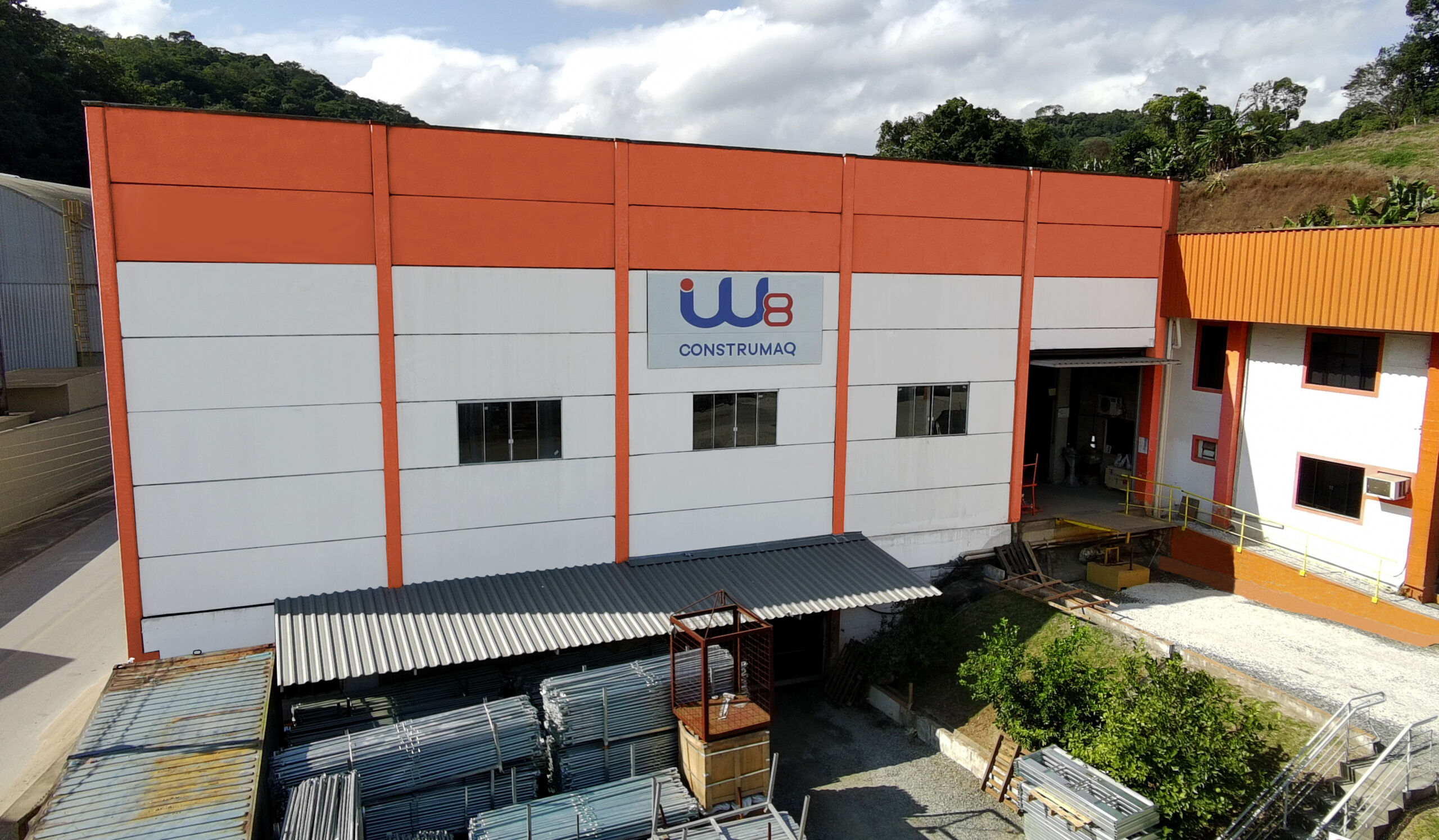 grupo iw8 construmaq